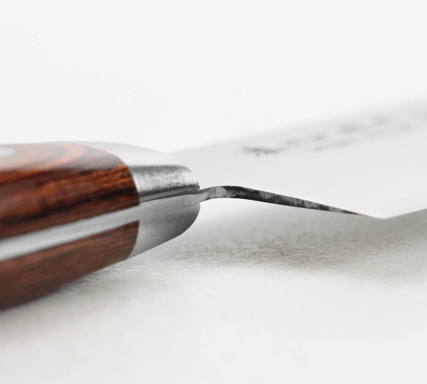 Satake Unique Shirogami Nóż Santoku 17 cm w drewnianym pudełku