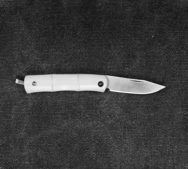 Mcusta Neckknife Bamboo Corian AUS-8A 5,5 cm