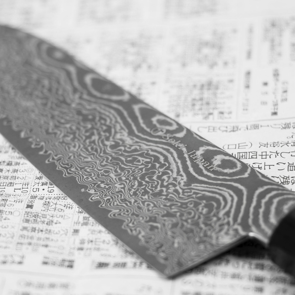 Kanetsune Namishibuki SG-2 Nóż Santoku 18 cm + Saya