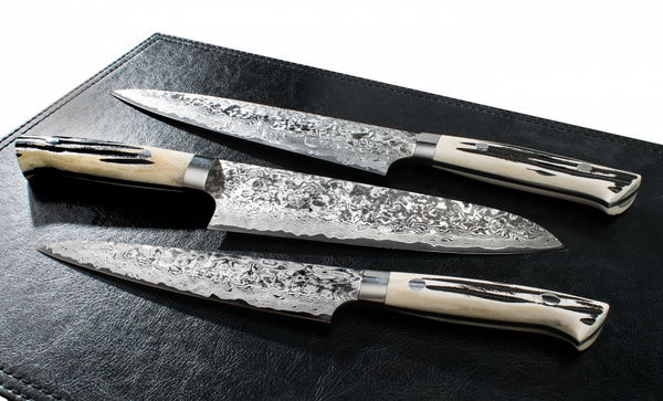Takeshi Saji WBB Ręcznie kuty nóż Santoku 18 cm R-2