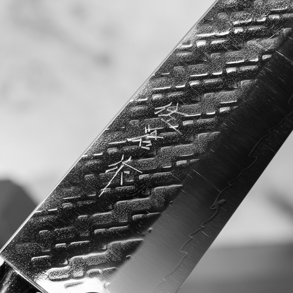 Takeshi Saji STRIX Blue Acrylic Nóż Santoku 18 cm