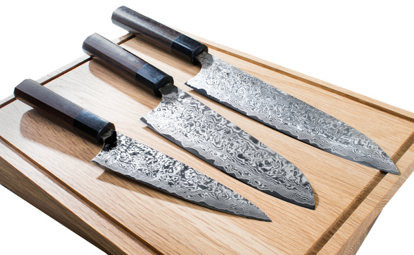 Takeshi Saji RW Ręcznie kuty nóż Santoku 18 cm R-2